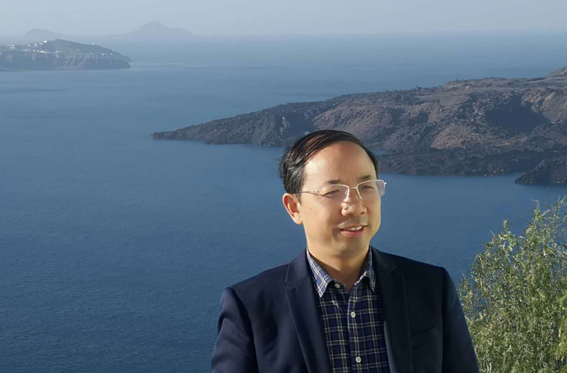 周鲜成教授.jpg